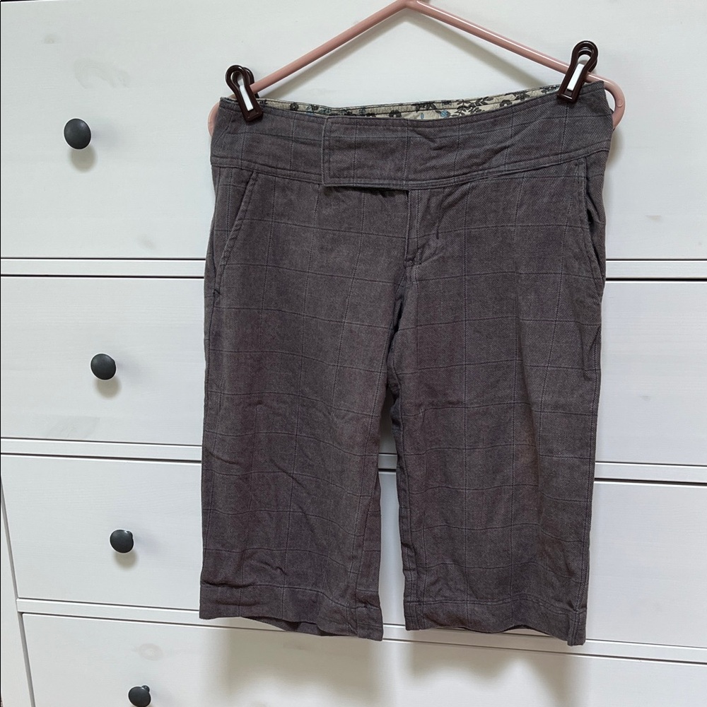 GreyPlaid Cropped Pants